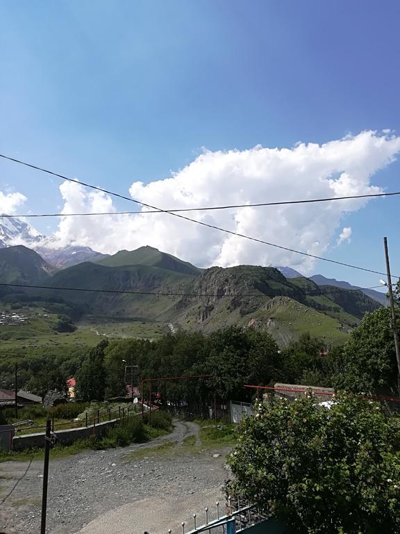 Nikoloz Guesthouse Kazbegi Ngoại thất bức ảnh